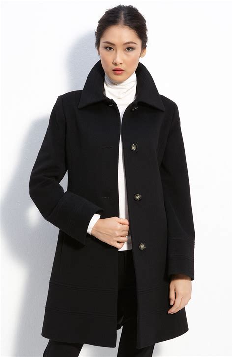 WOMEN'S LUXURY CASHMERE JACKETS .